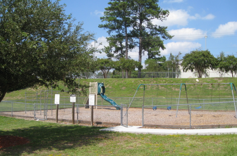 Lakeside Villas Apartments