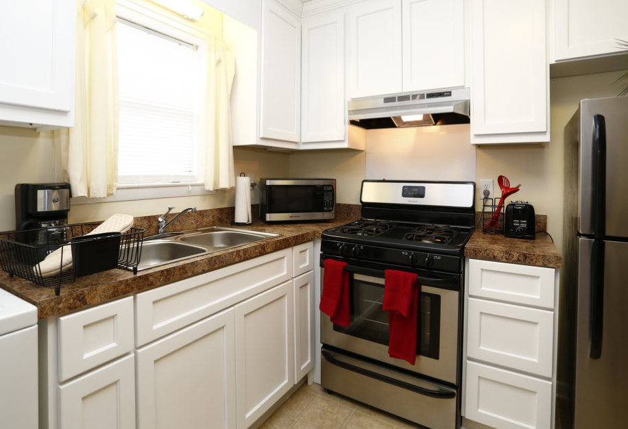 Lakeside Villas Apartments