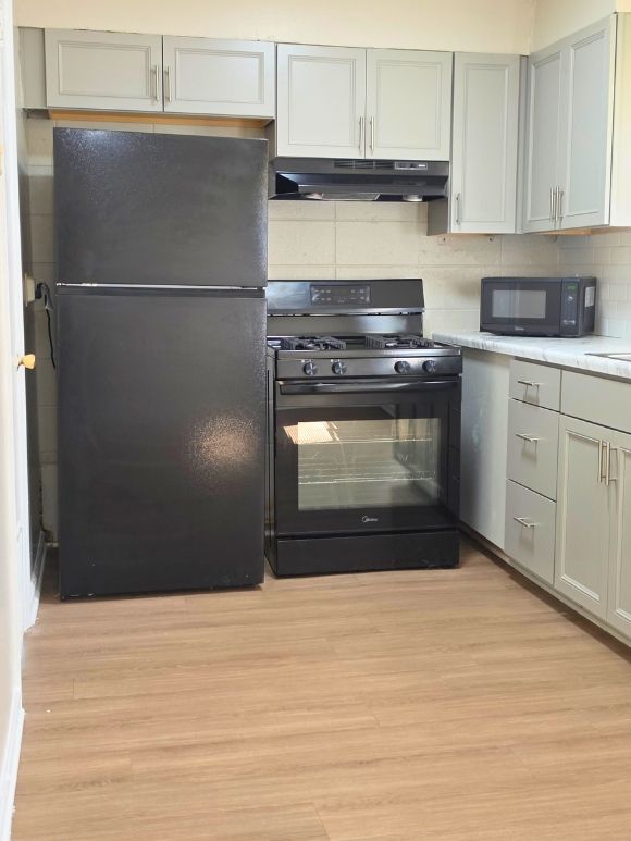 Crescent Hill Apartments