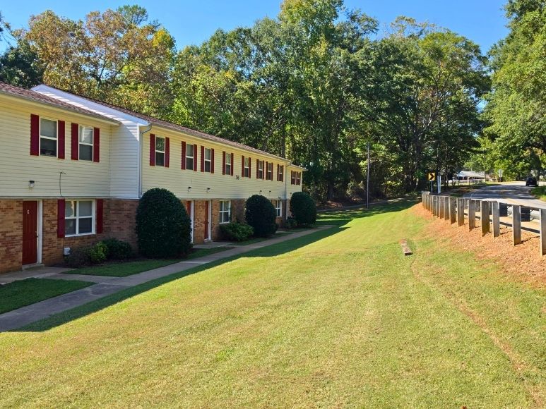 Crescent Hill Apartments
