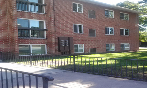 Cumberland Court Apartments